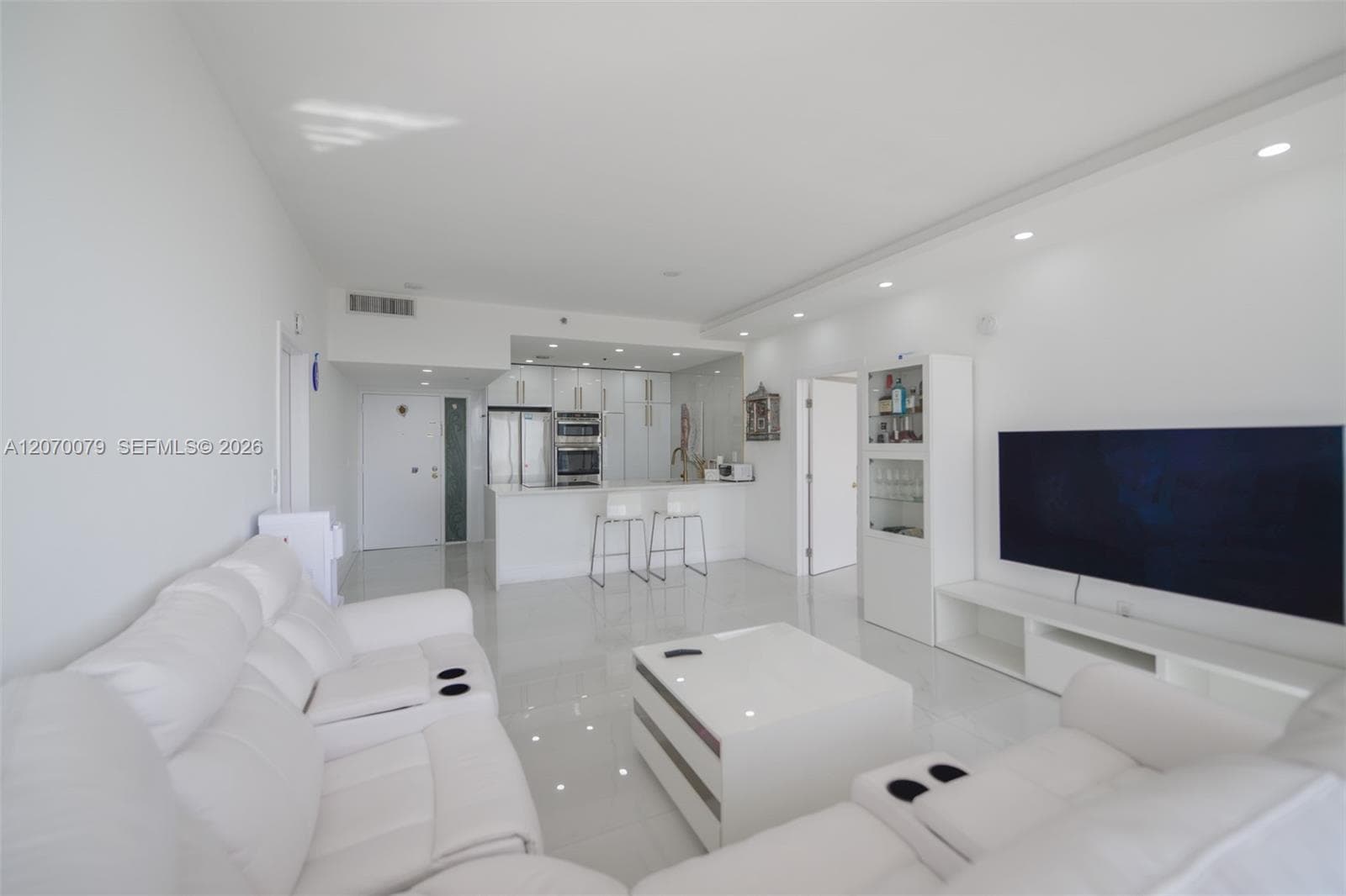 7601 E Treasure Dr # PH103, North Bay Village, FL 33141 photo 2