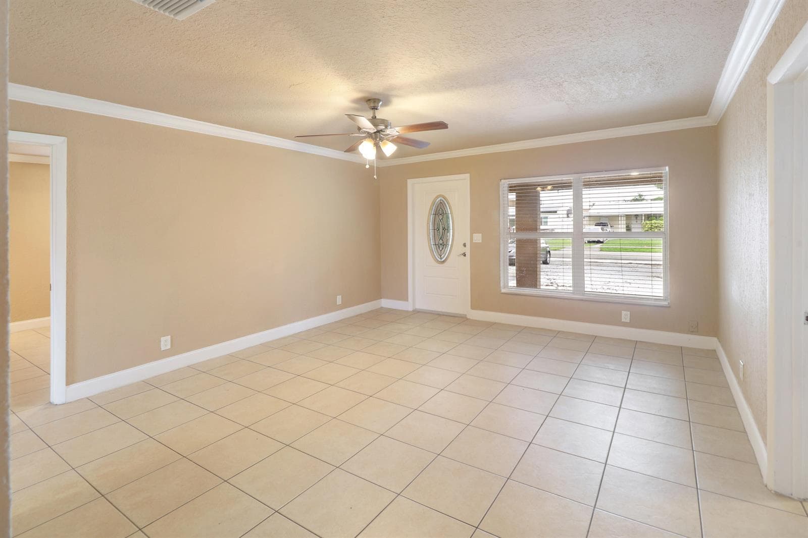 5249 NE 4TH Terrace, Oakland Park, FL 33334 photo 3