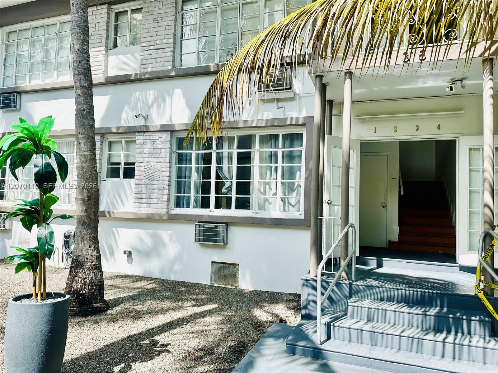 315 86th St # 2, Miami Beach, FL 33141 photo 3