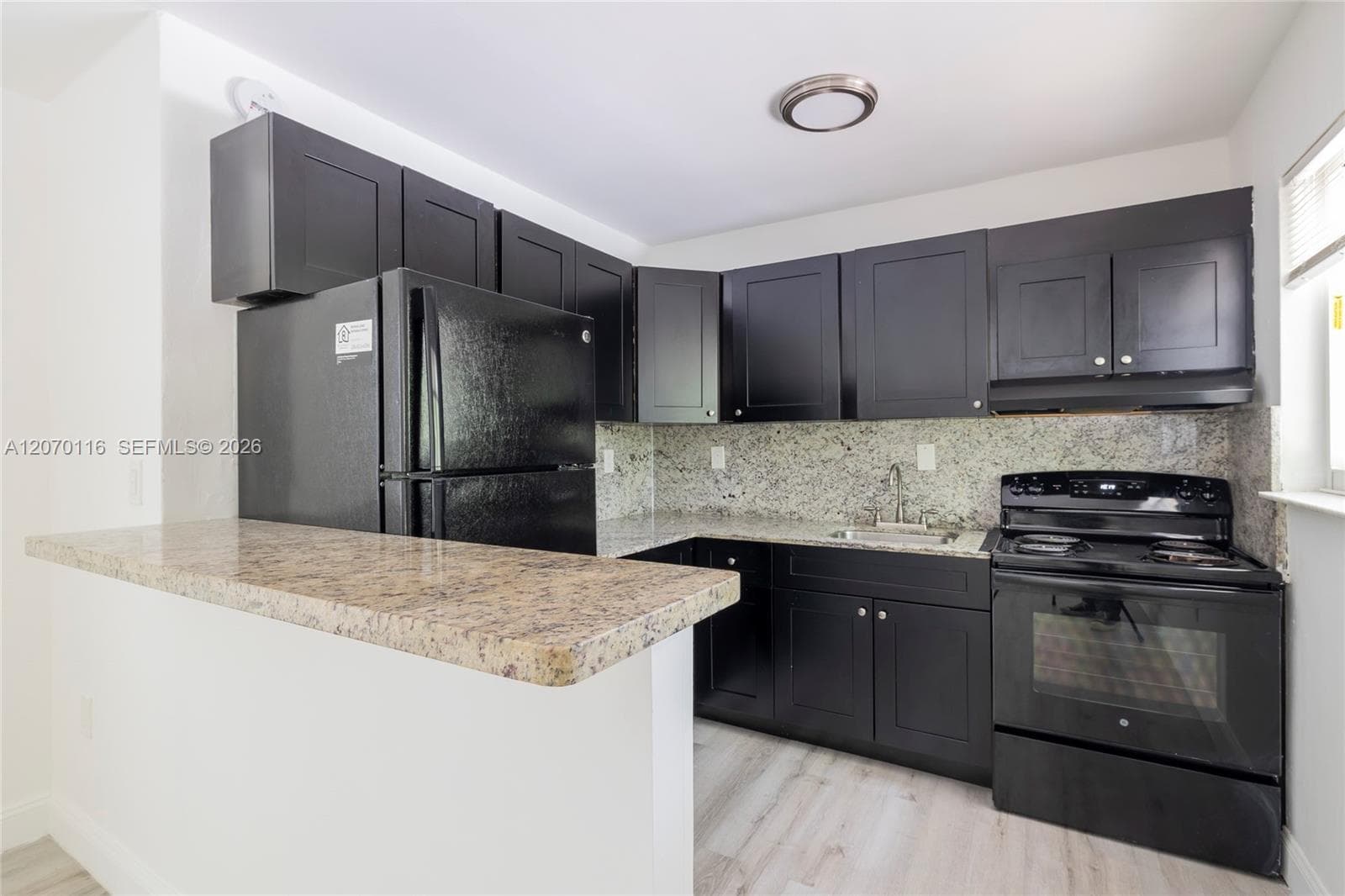 1091 SW 4th St # 2, Miami, FL 33130