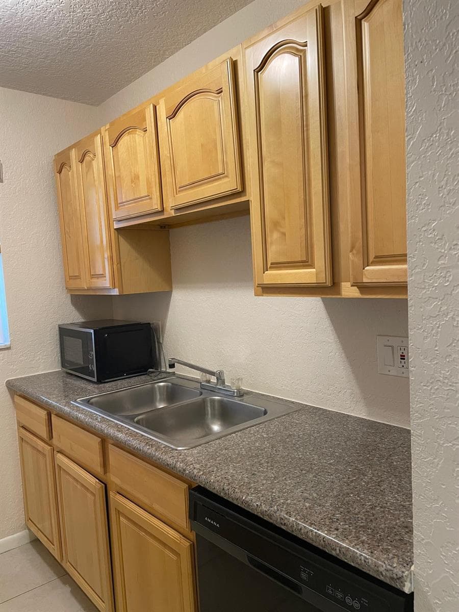 220 CROTON Avenue # 210, Lantana, FL 33462 photo 3