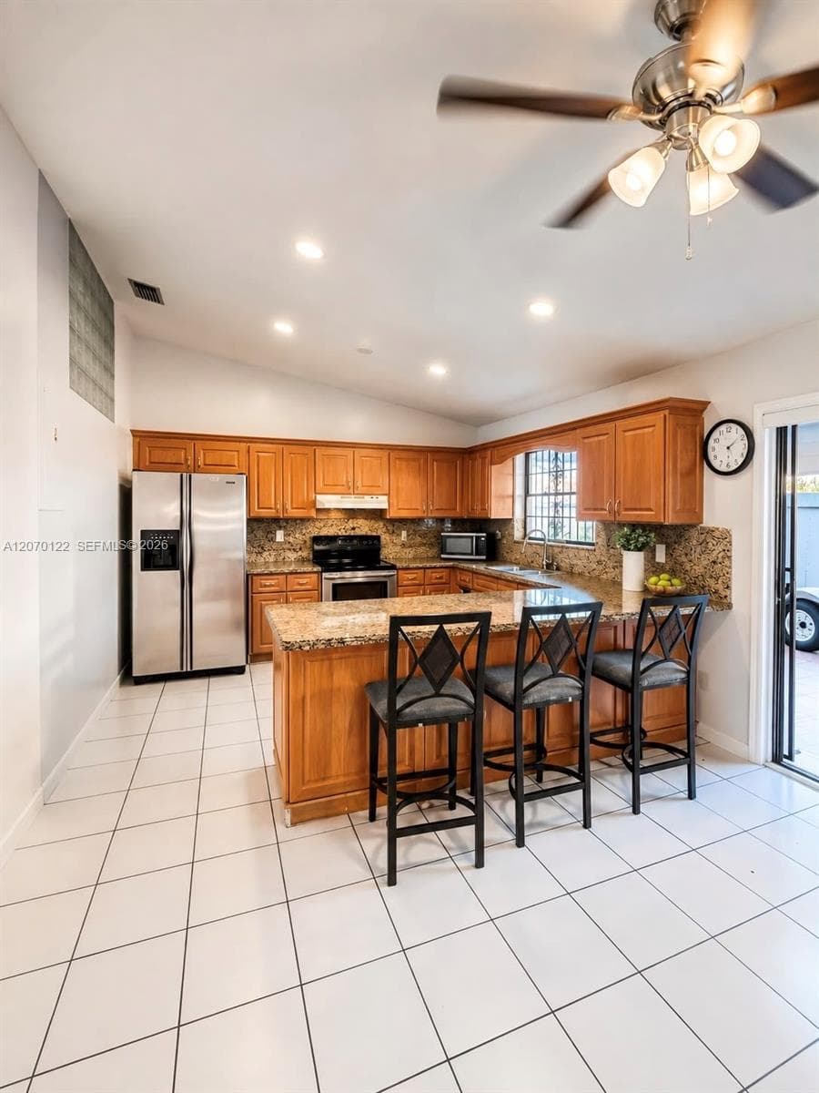 2219 SW 137th Pl, Miami, FL 33175 photo 2