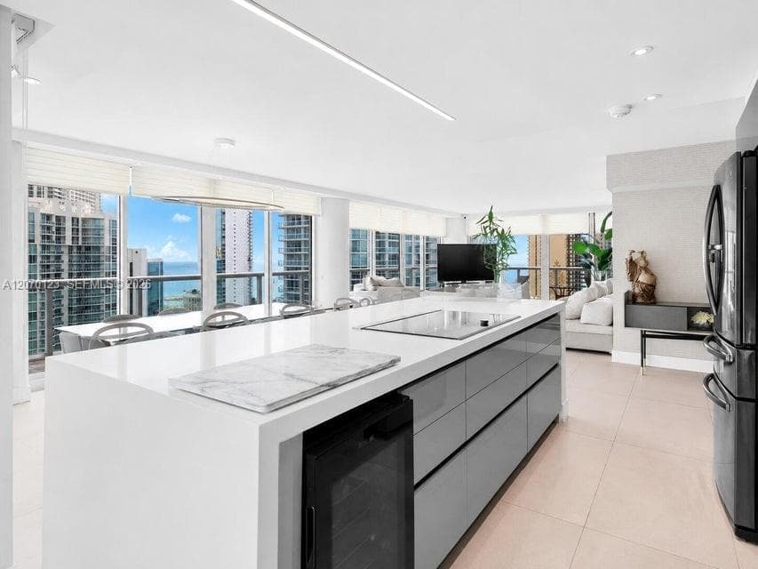 16500 Collins Ave # 1751, Sunny Isles Beach, FL 33160 photo 3