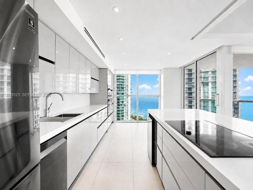 16500 Collins Ave # 1751, Sunny Isles Beach, FL 33160 photo 4