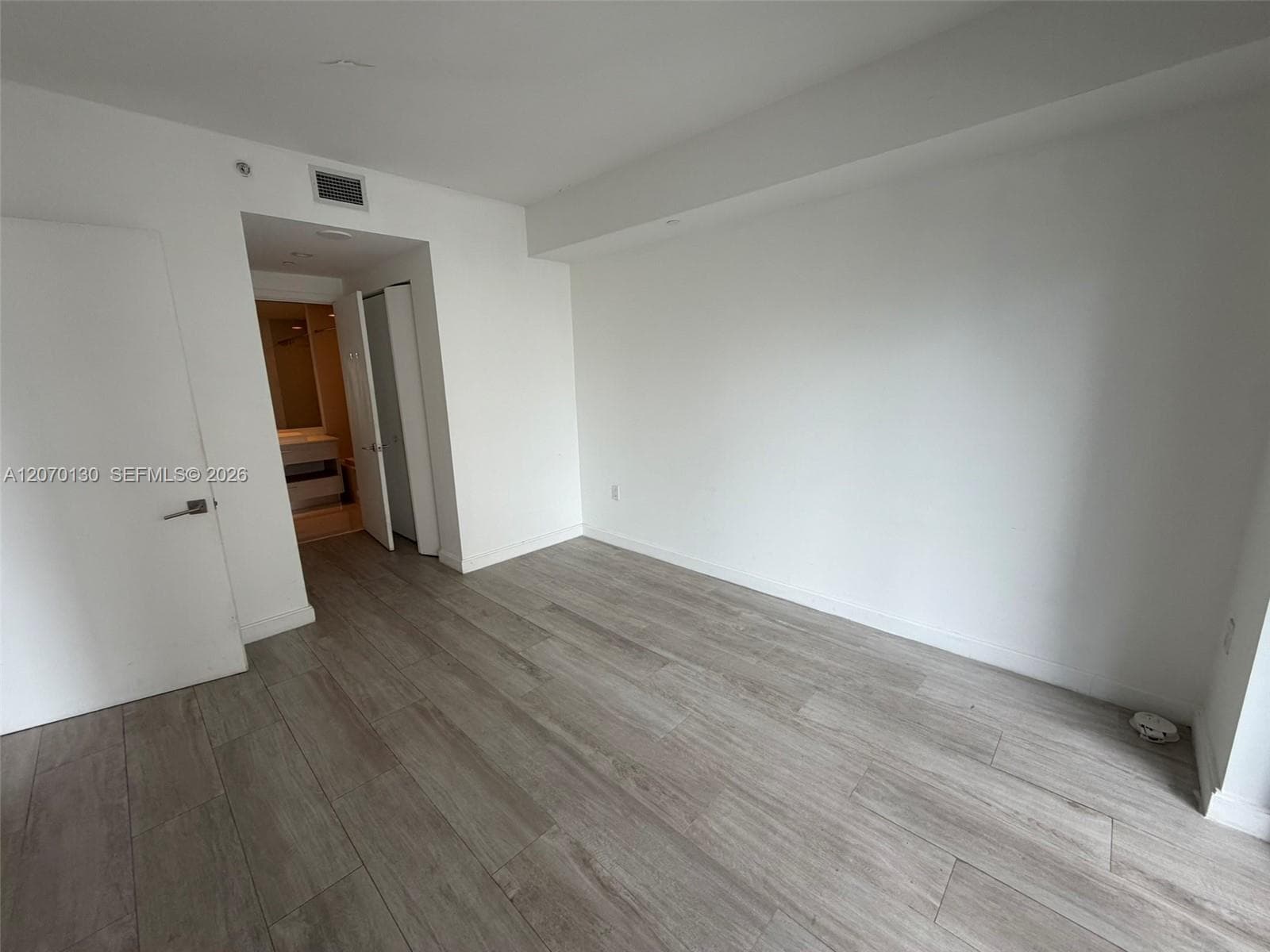 55 SW 9th St # 2410, Miami, FL 33130 photo 5
