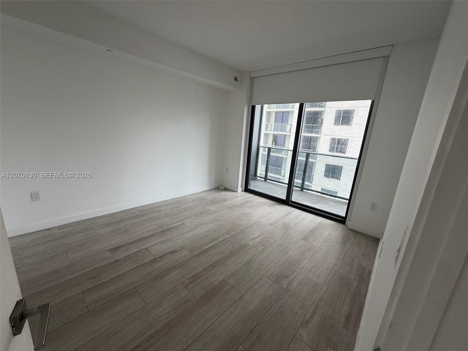 55 SW 9th St # 2410, Miami, FL 33130 photo 4