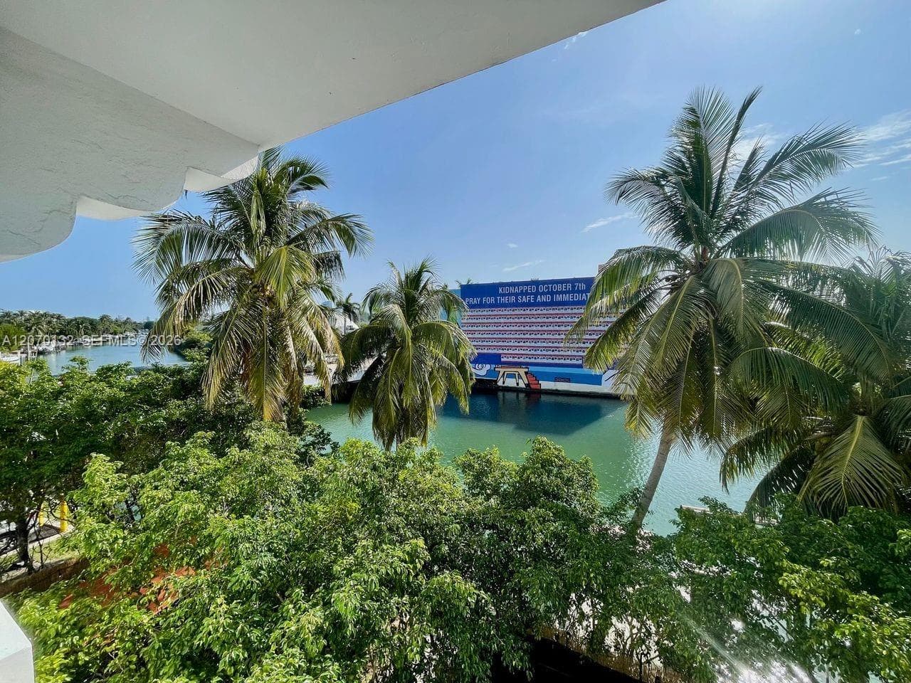 4035 N Meridian Ave # 305, Miami Beach, FL 33140 photo 2
