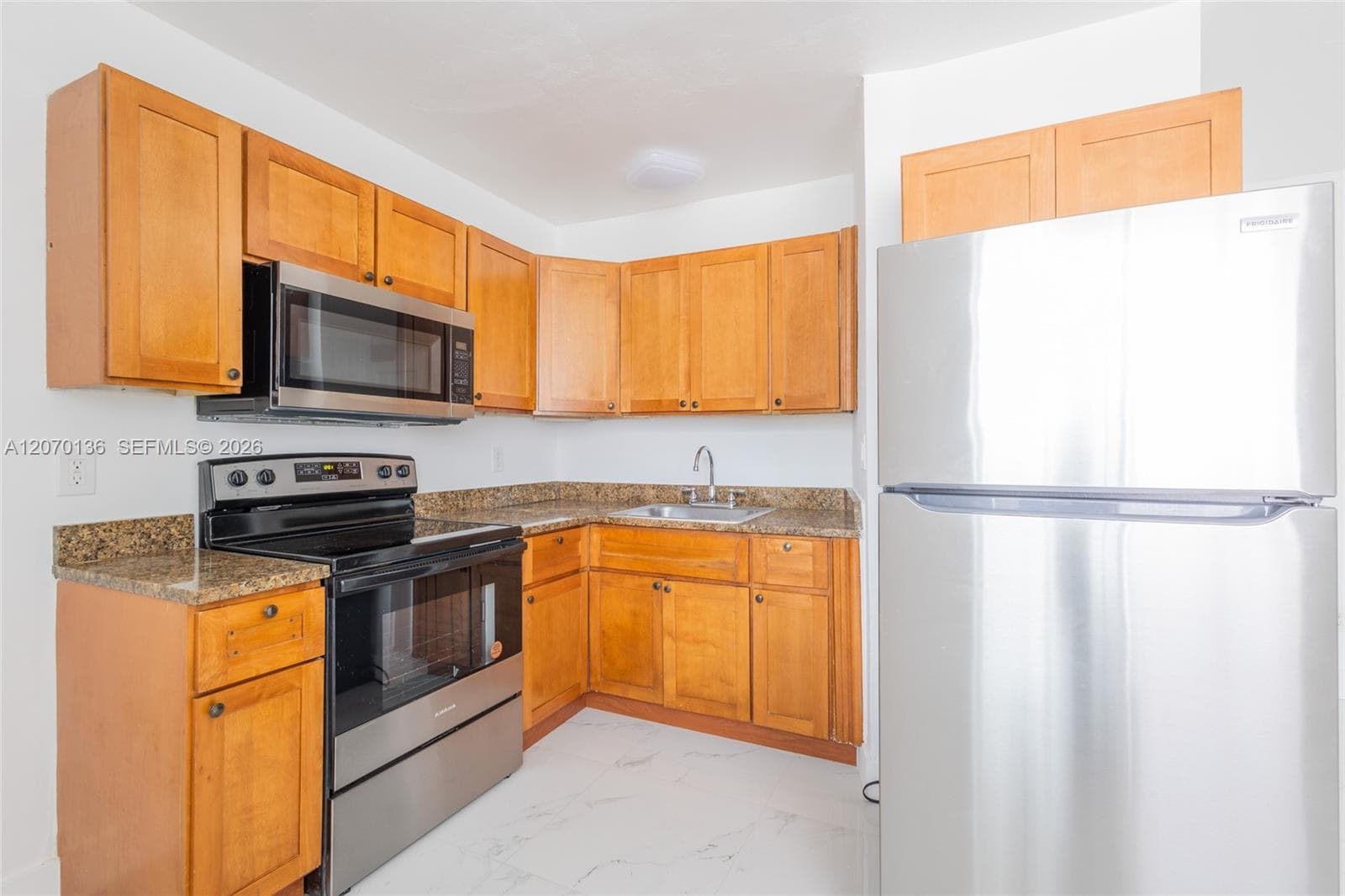 979 SW 10th St # 2, Miami, FL 33130 photo 2