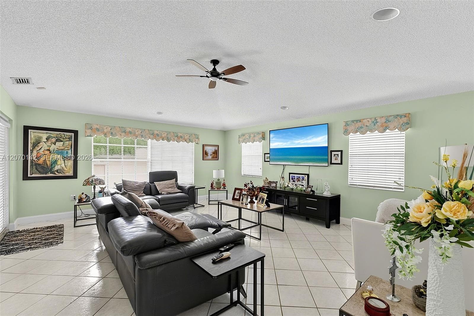 15735 SW 153rd Ave, Miami, FL 33187 photo 3