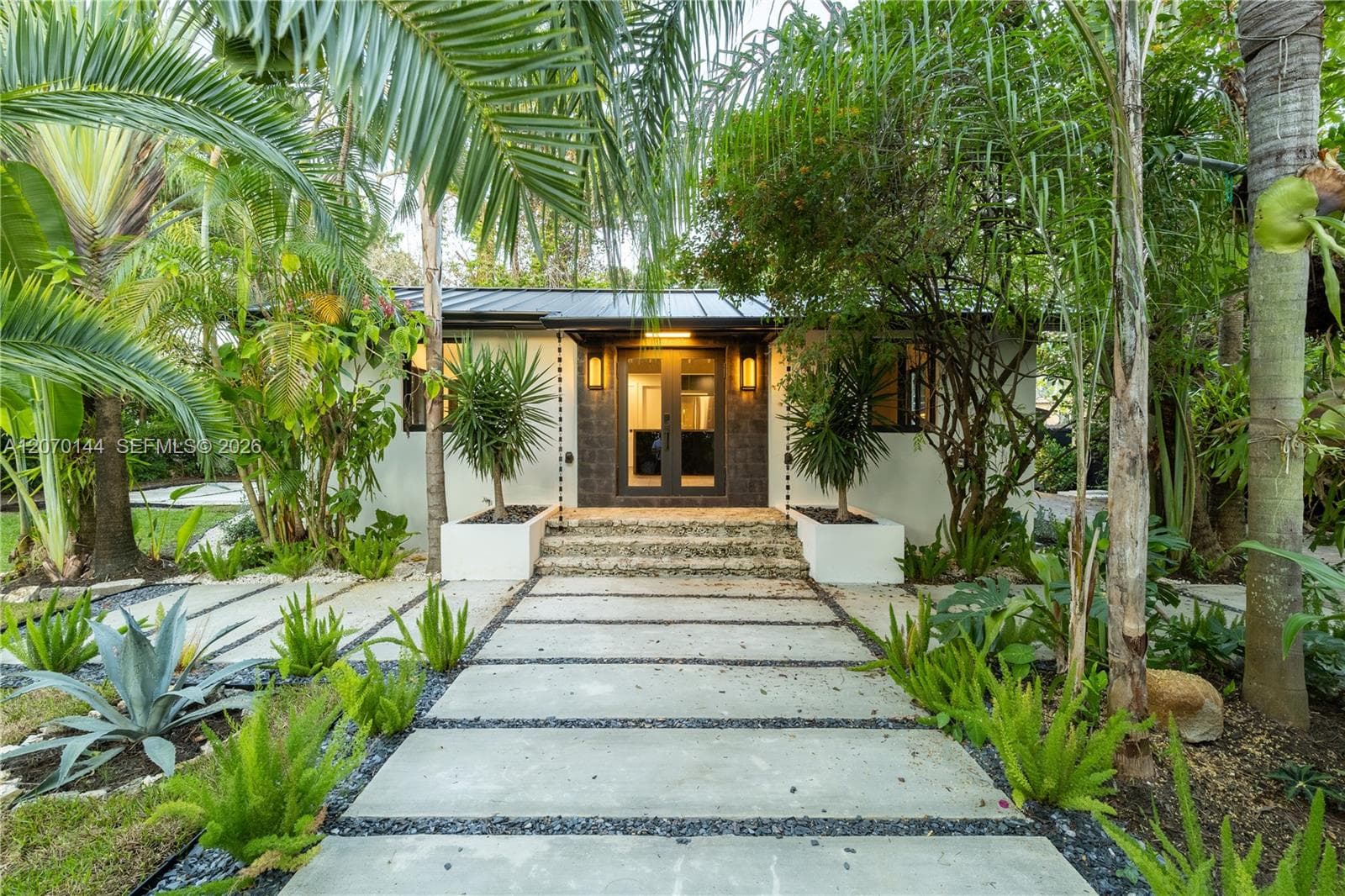 10901 NE 3rd Ave, Miami, FL 33161 photo 4