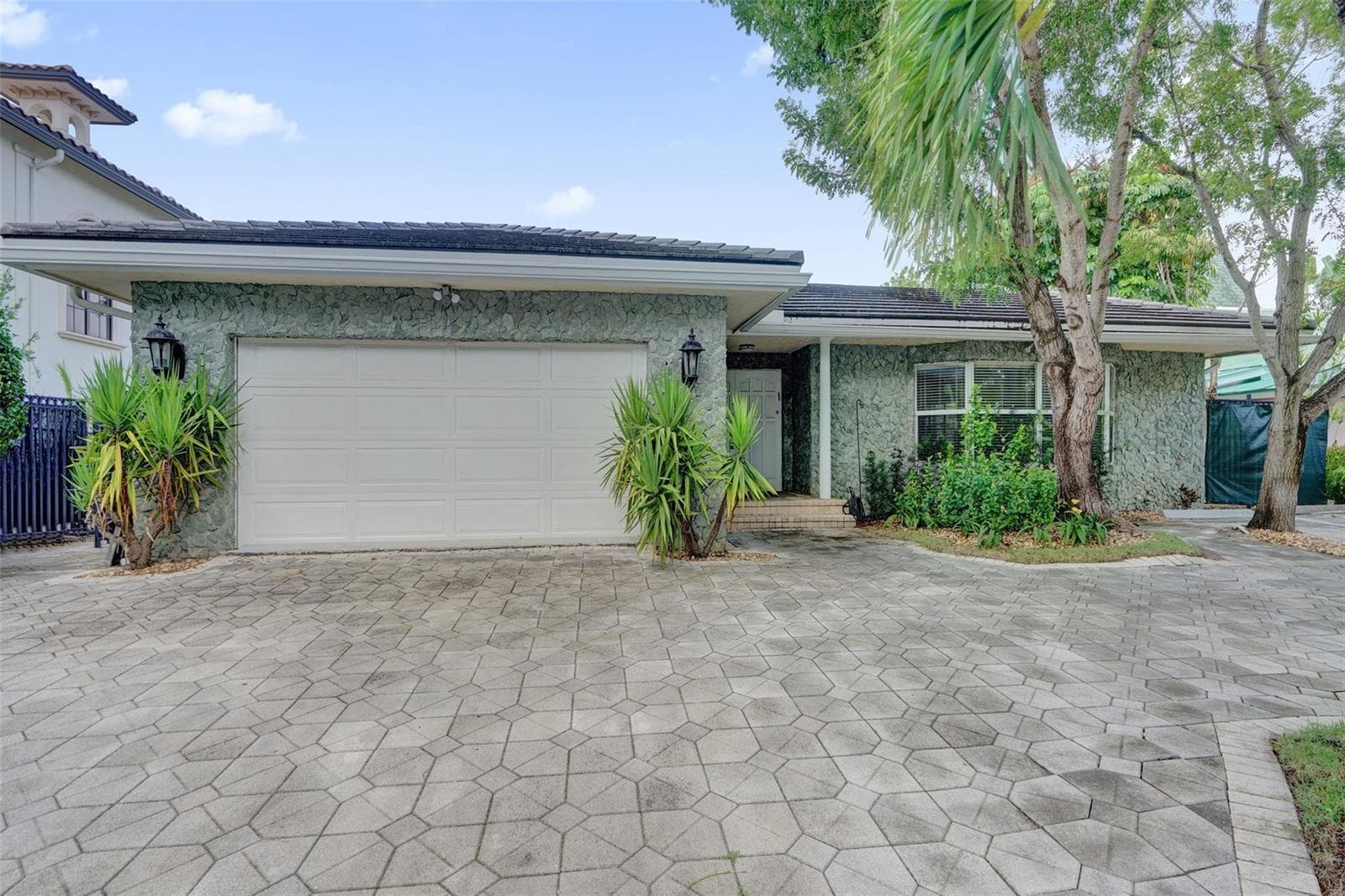 2427 Sea Island Drive, Fort Lauderdale, FL 33301 photo 3