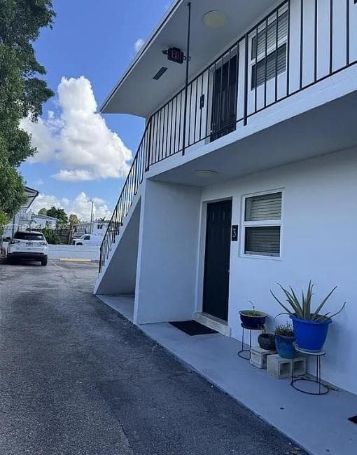 3181 SW 18th St # 2, Miami, FL 33145
