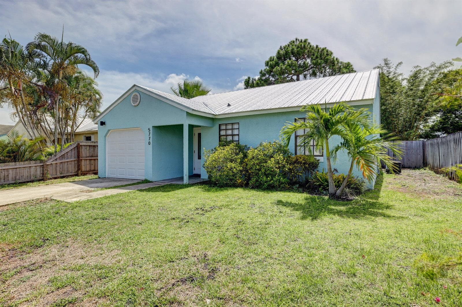 5770 SE WILSIE Drive, Stuart, FL 34997 photo 2