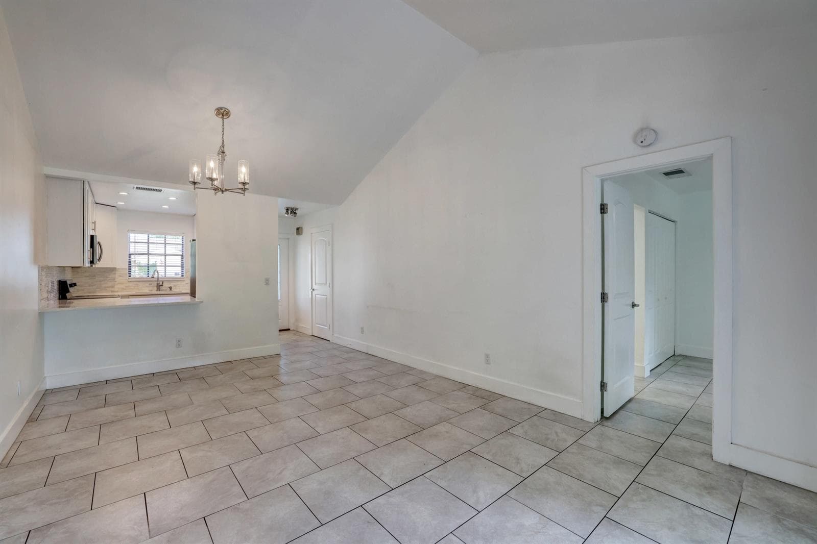 5770 SE WILSIE Drive, Stuart, FL 34997 photo 5
