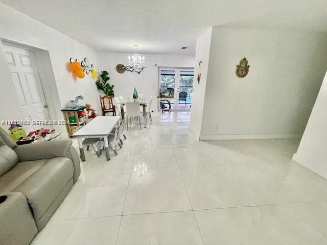 10891 N Snapper Creek Dr, Miami, FL 33173 photo 4