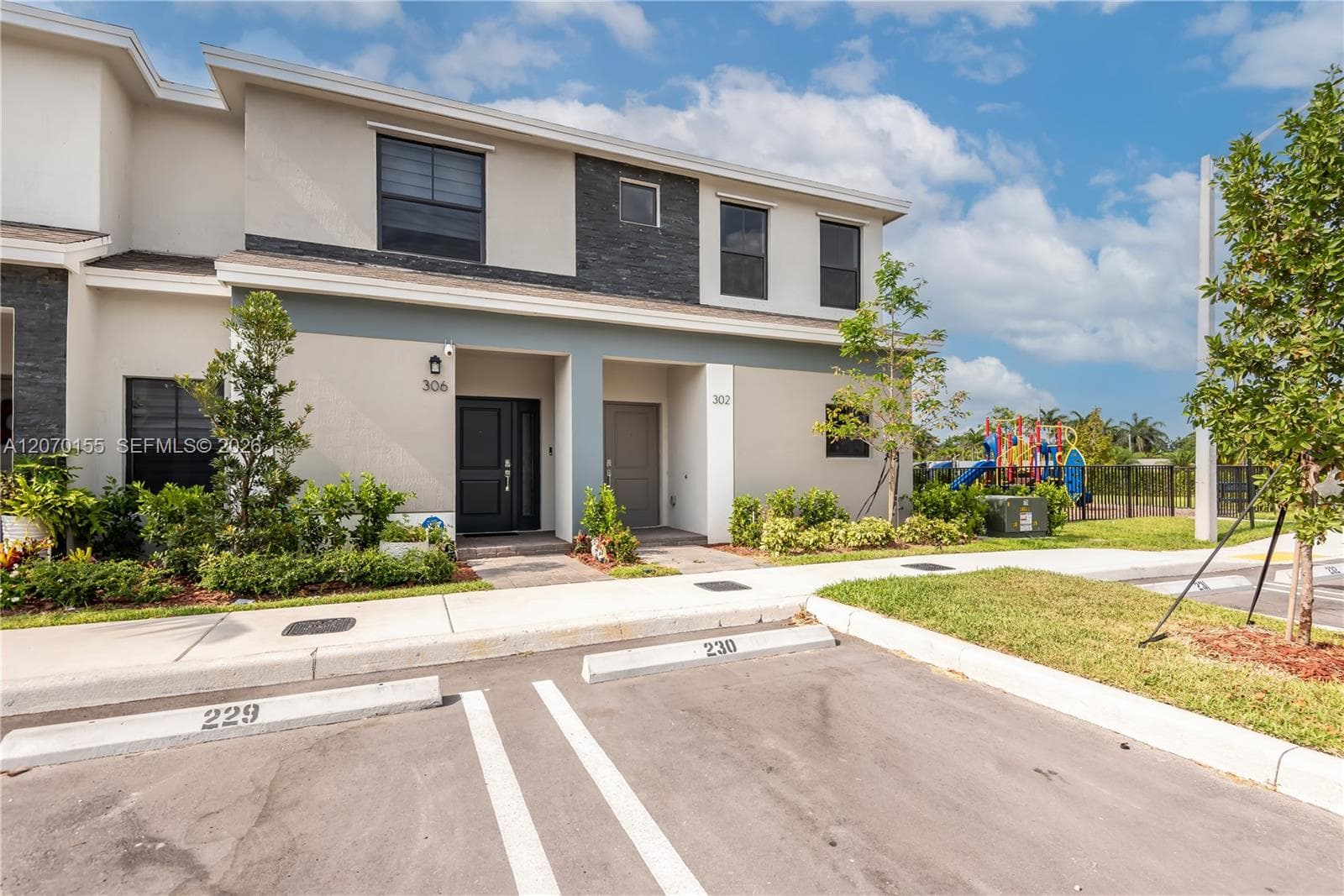 302 NE 1st Dr # 302, Florida City, FL 33034