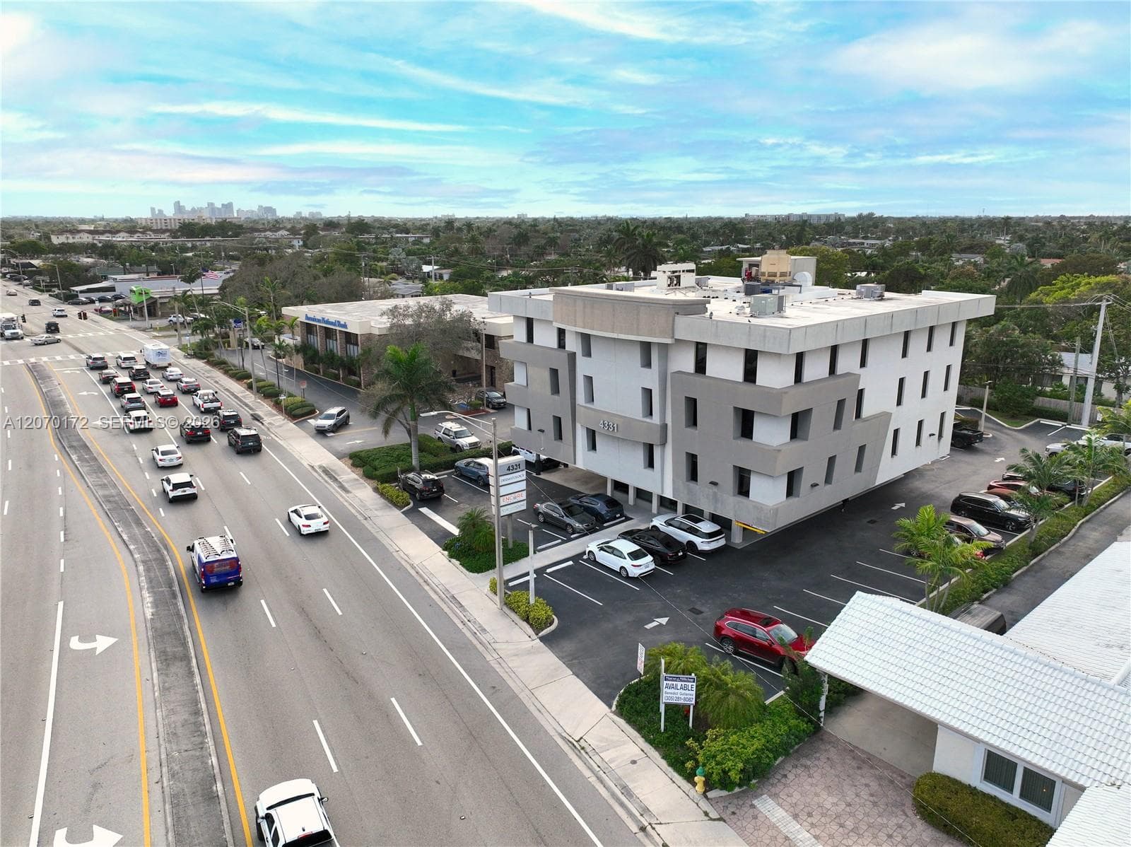 4331 N Federal Hwy, Oakland Park, FL 33308