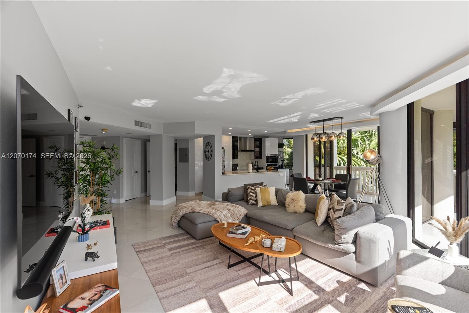 1000 W Island Blvd # 202, Aventura, FL 33160 photo 2