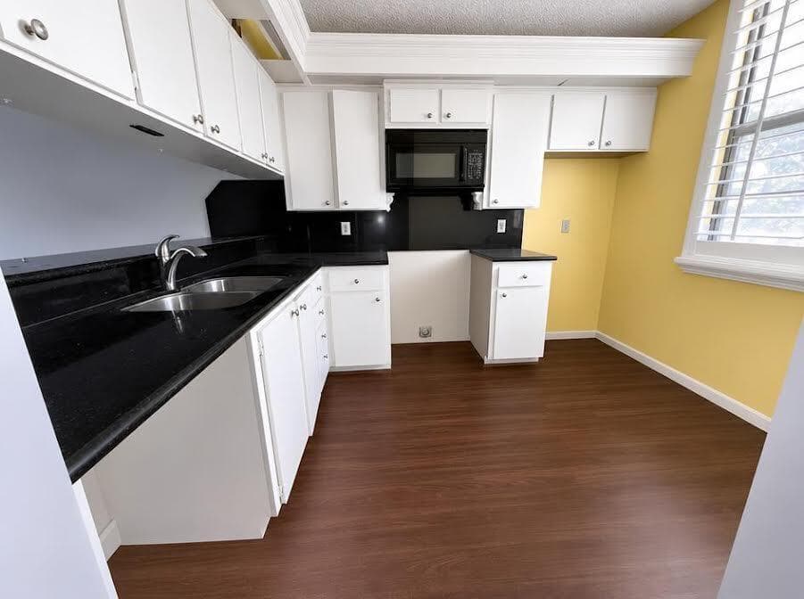 3540 WHITEHALL Drive # 105, West Palm Beach, FL 33401 photo 2
