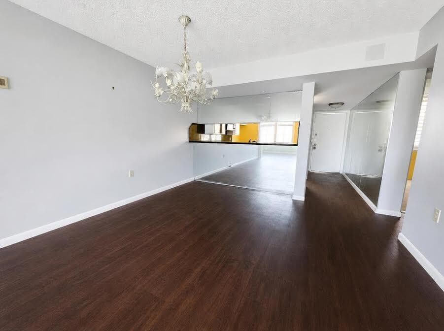 3540 WHITEHALL Drive # 105, West Palm Beach, FL 33401 photo 3