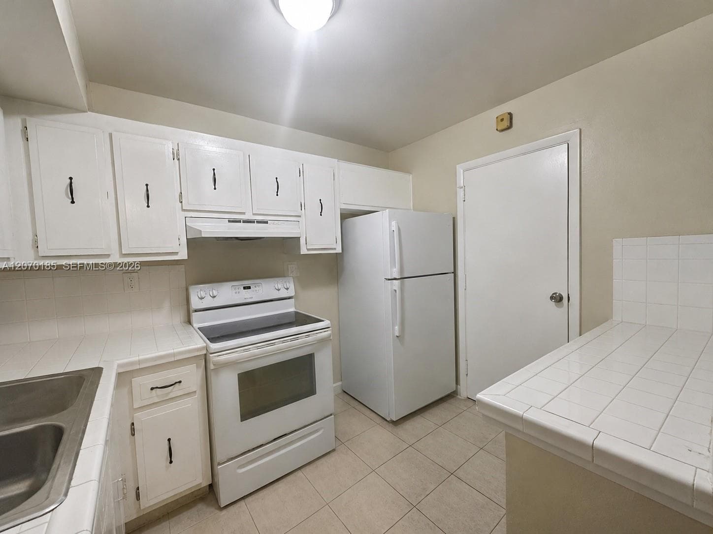 3700 NW 21st St # 206, Lauderdale Lakes, FL 33311 photo 3