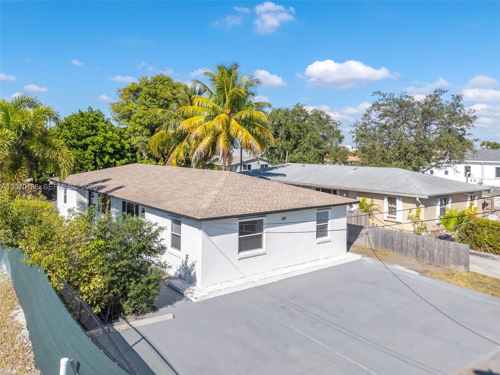 124 SE 2nd Ter # 1-2, Hallandale Beach, FL 33009 photo 2