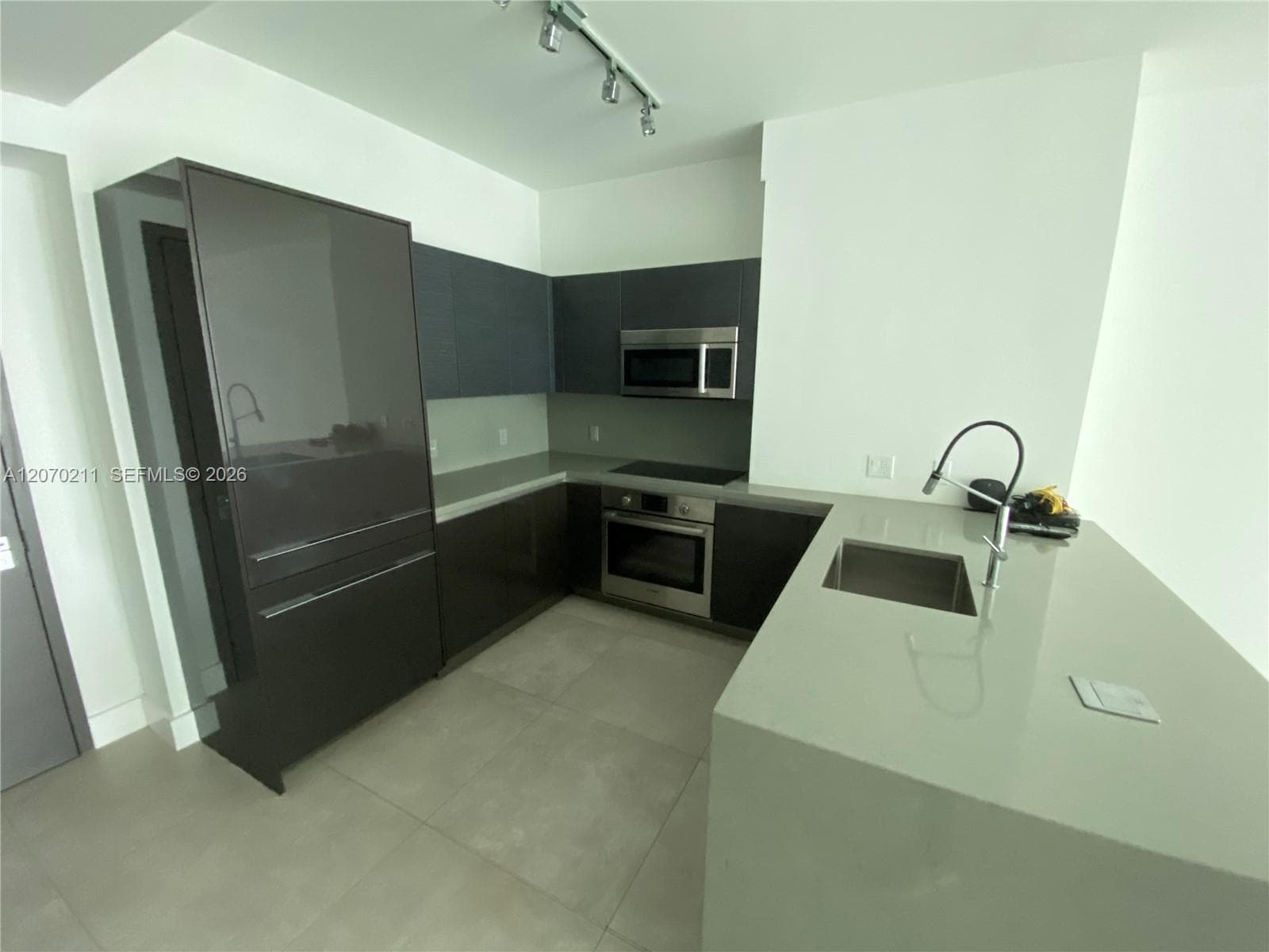 1080 Brickell Ave # 2505, Miami, FL 33131