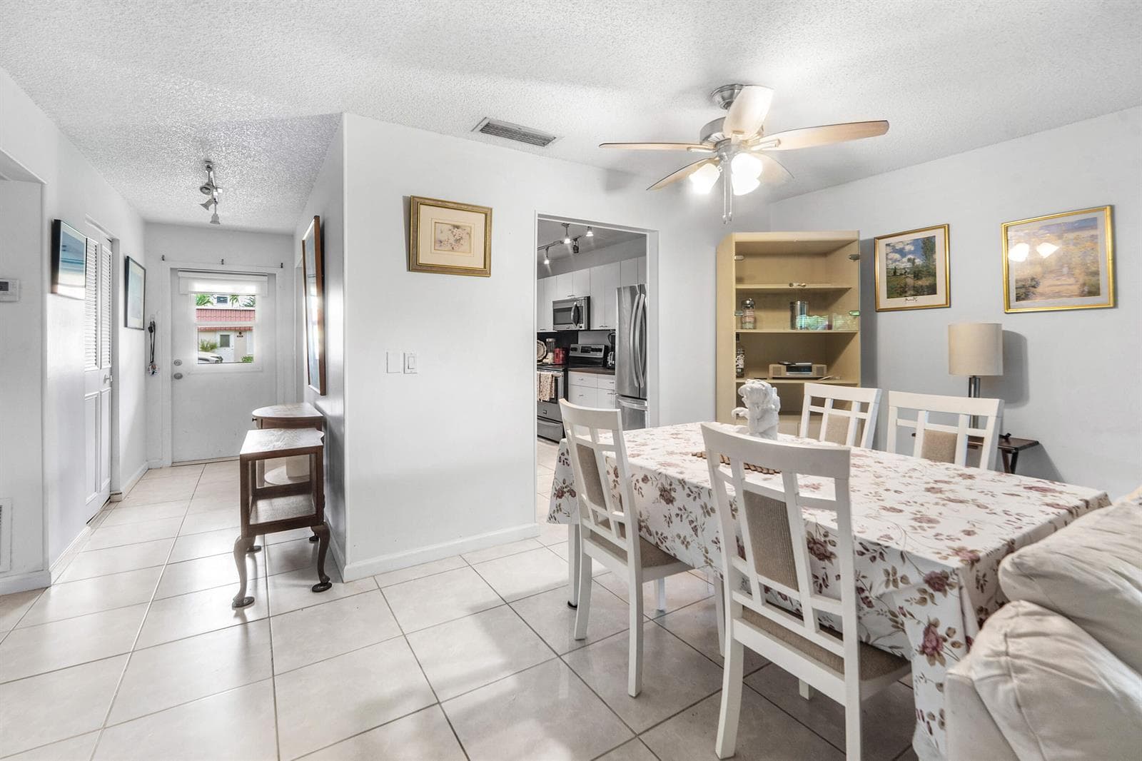 687 MARLBORO Oval # A, Lake Worth, FL 33467 photo 4