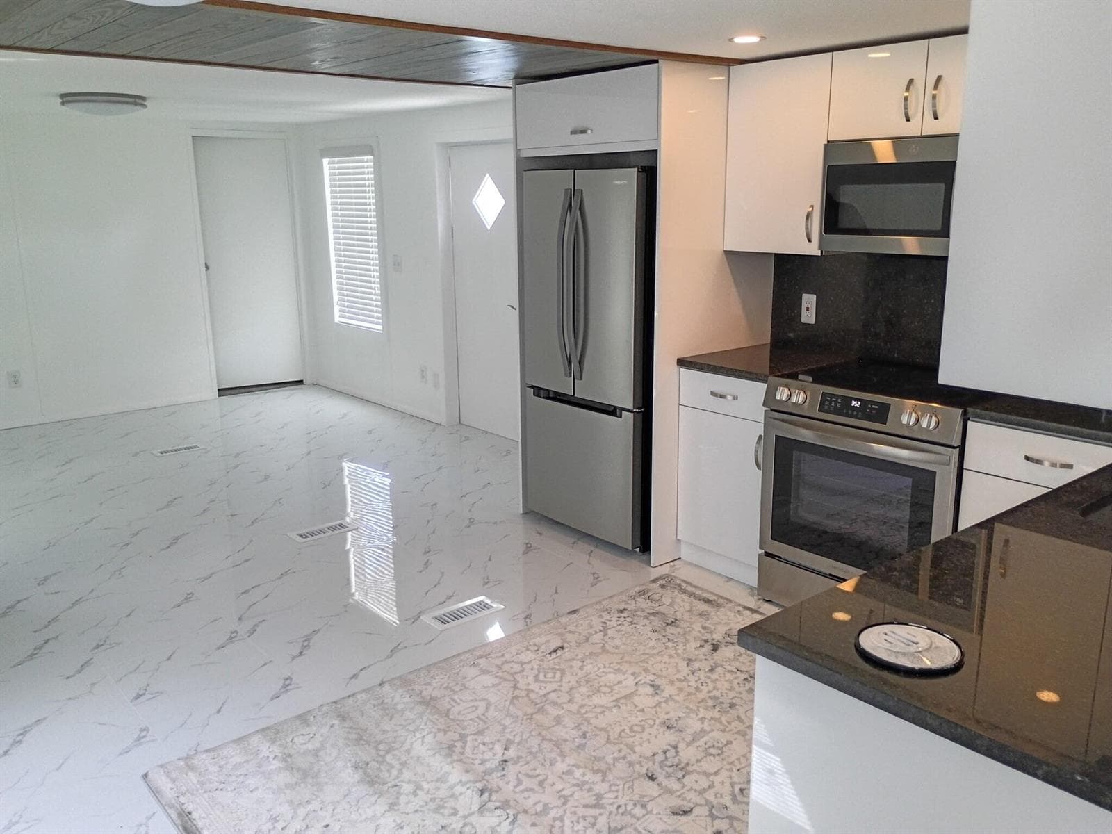 8517 SW 17TH Court, Davie, FL 33324 photo 5
