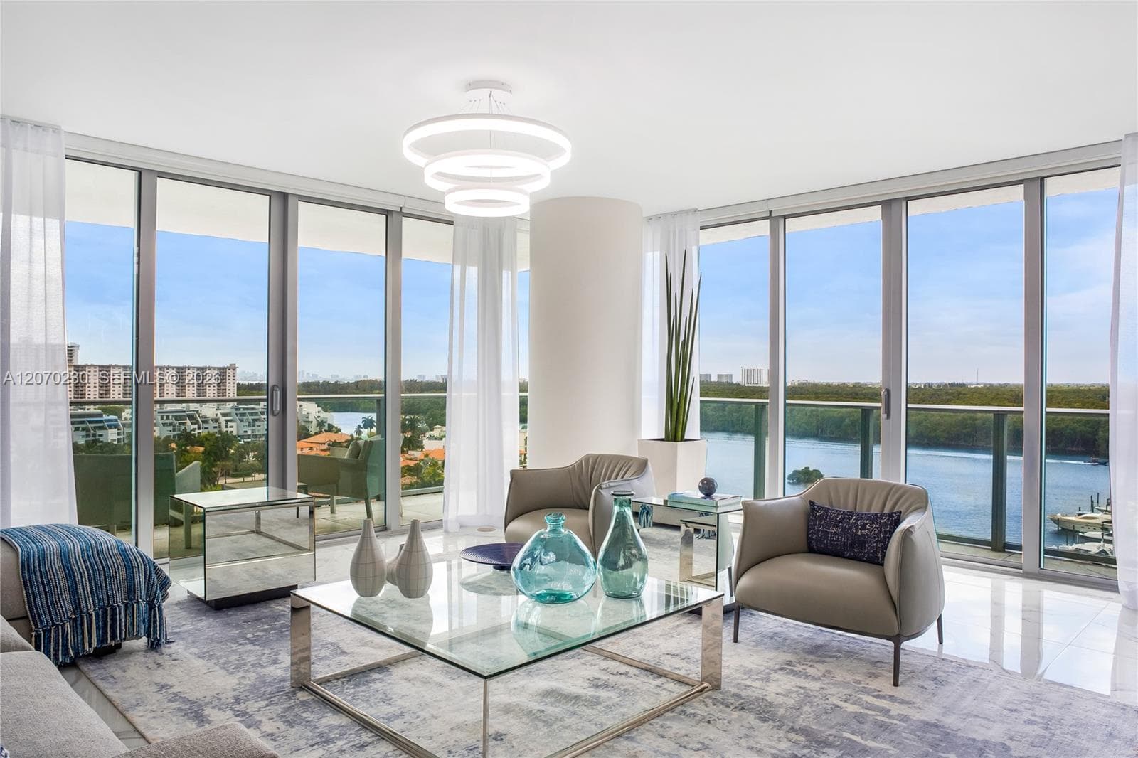 330 Sunny Isles Blvd # 5-1102, Sunny Isles Beach, FL 33160