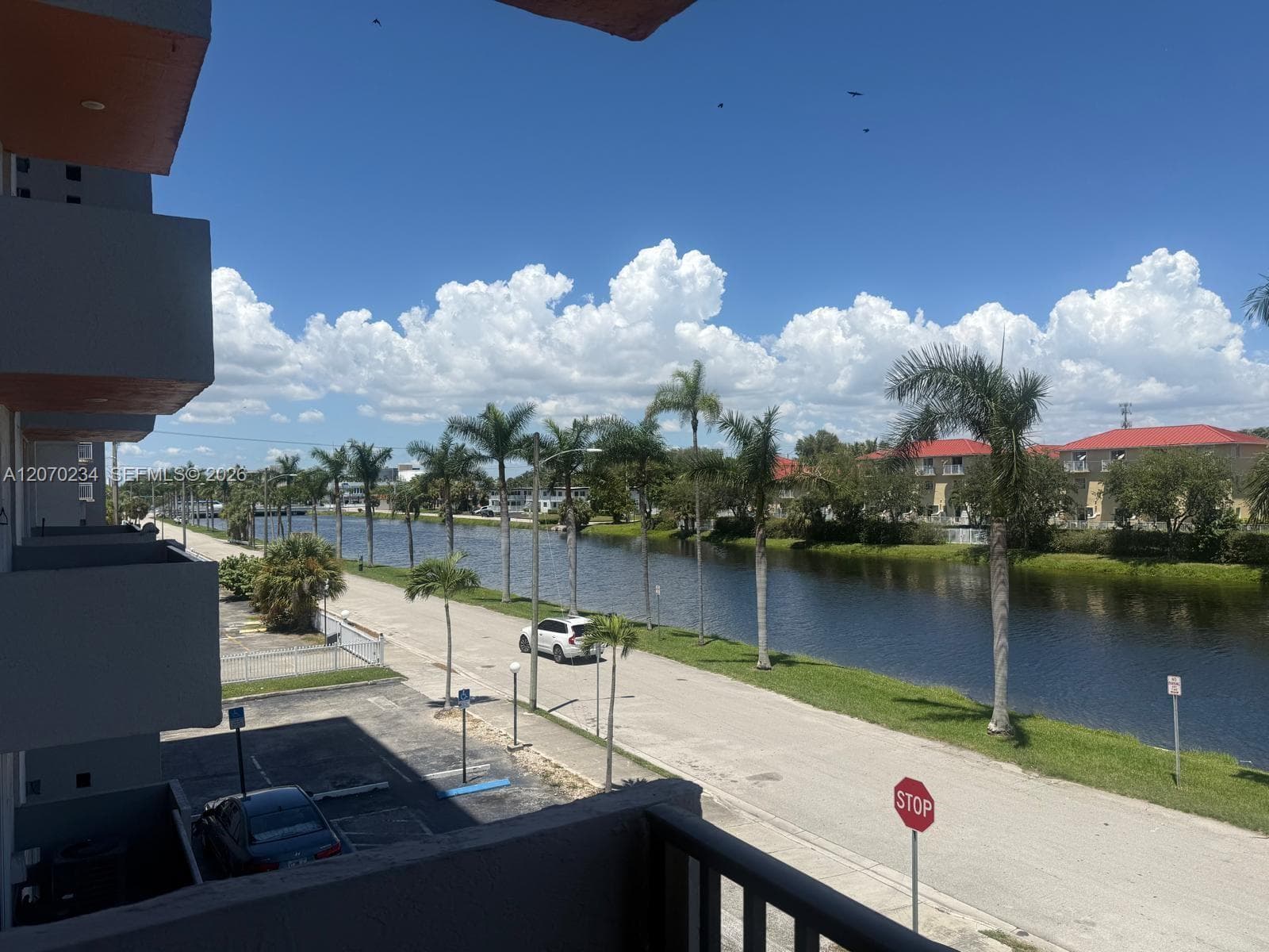 2075 NE 164th St # 302, North Miami Beach, FL 33162 photo 2