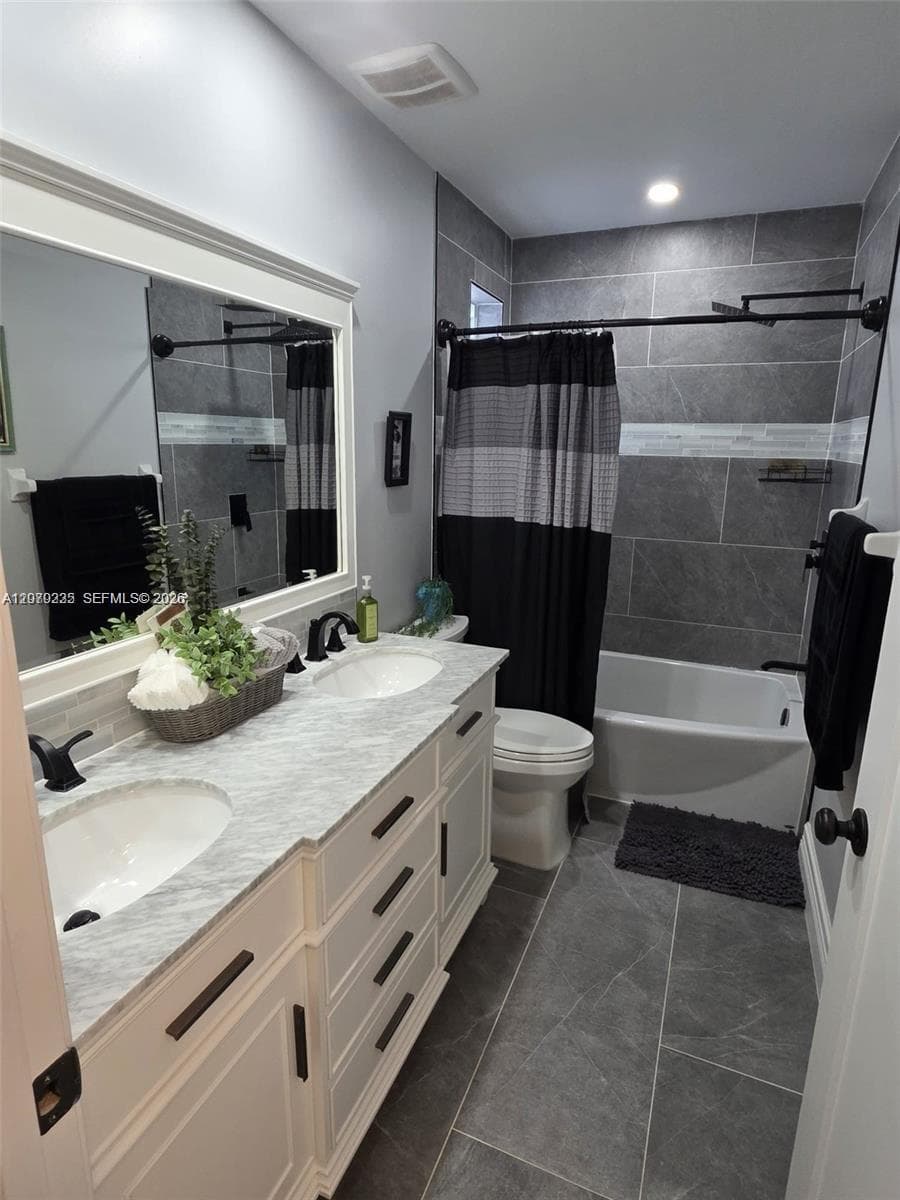 680 NW 159th Ave, Pembroke Pines, FL 33028 photo 5