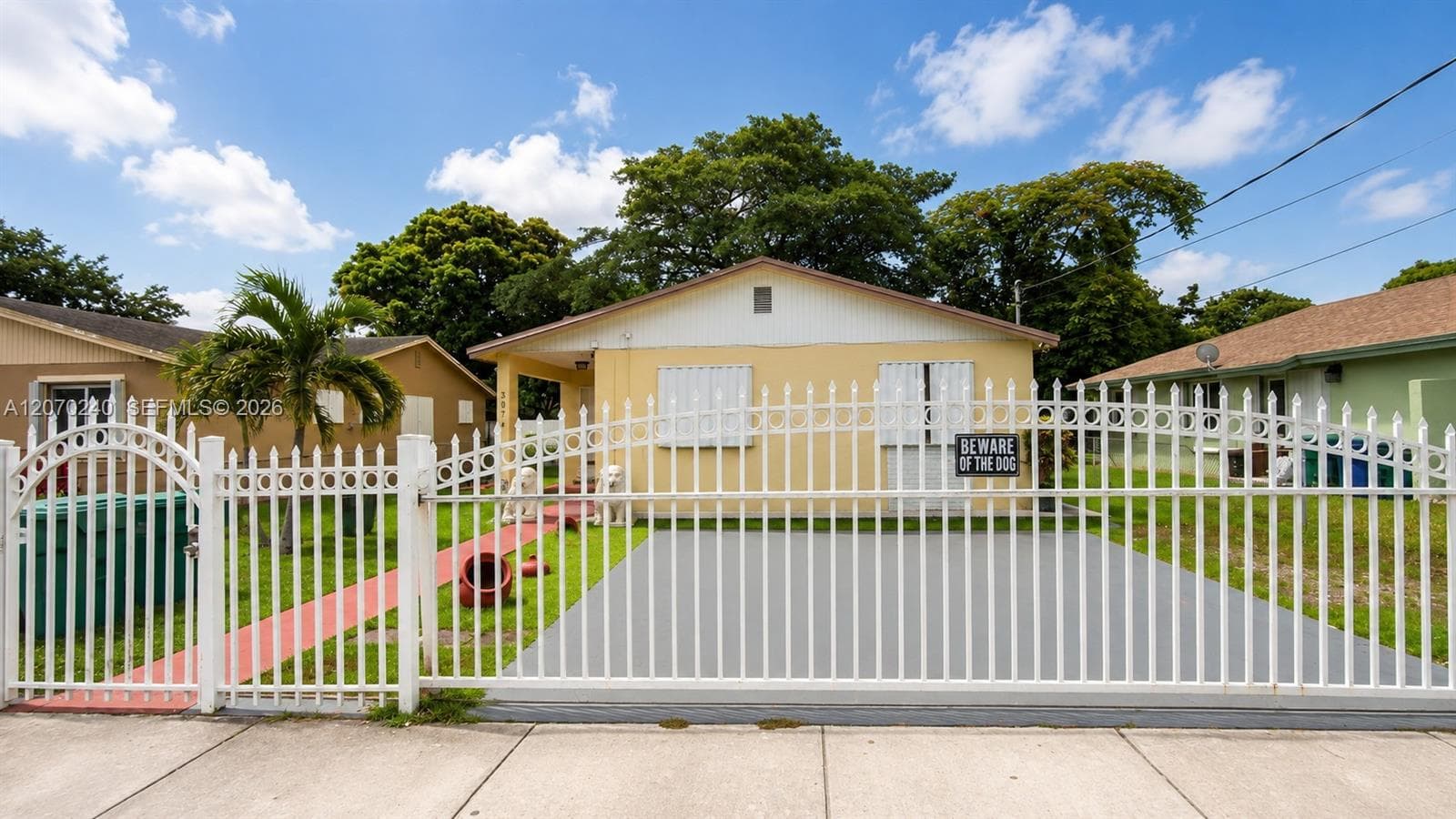 3074 NW 64th St, Miami, FL 33147
