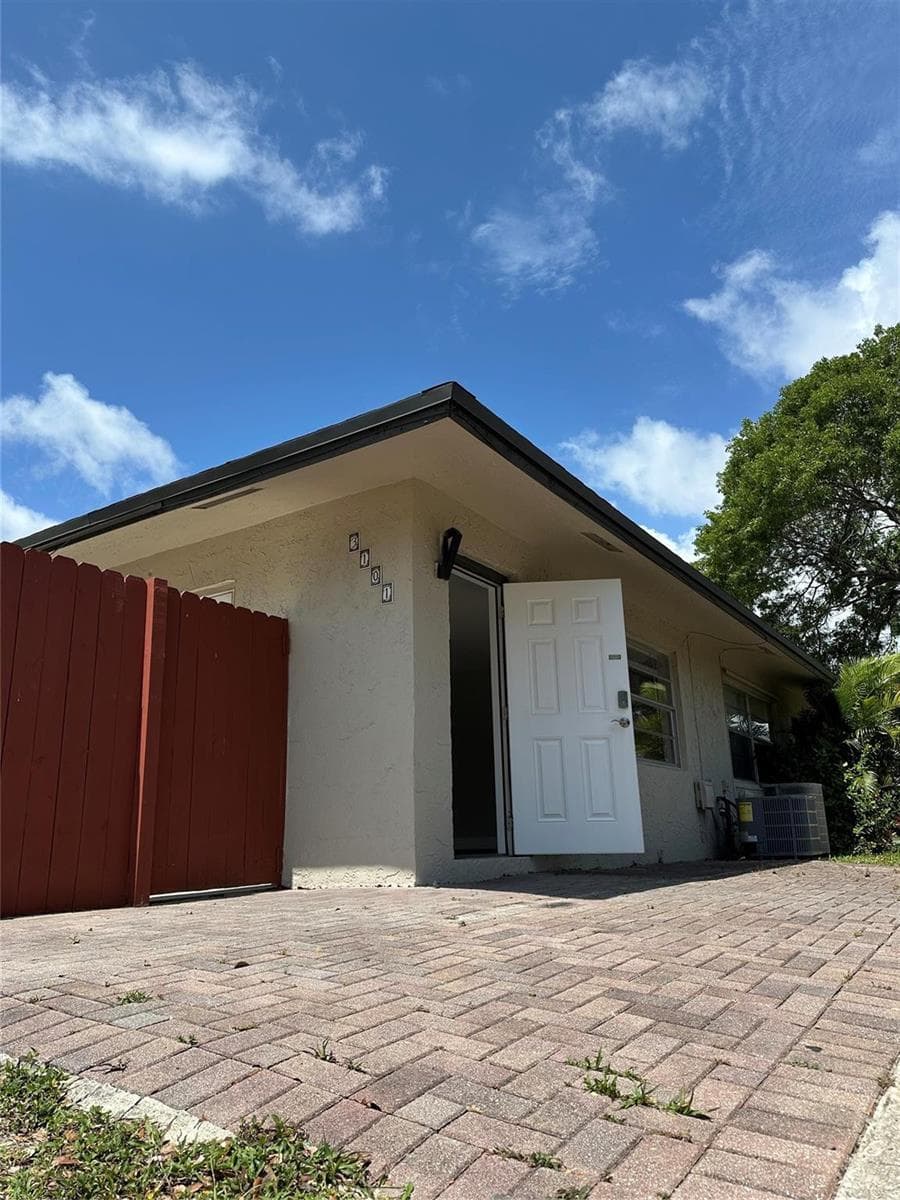 3101 NW 3RD Avenue # 1-126, Pompano Beach, FL 33064 photo 2