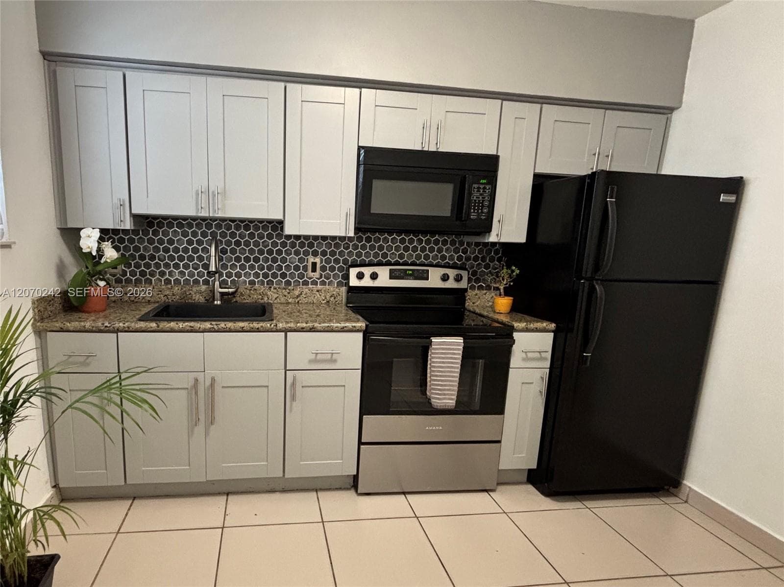 2980 SW 25th St # 1, Miami, FL 33133 photo 2