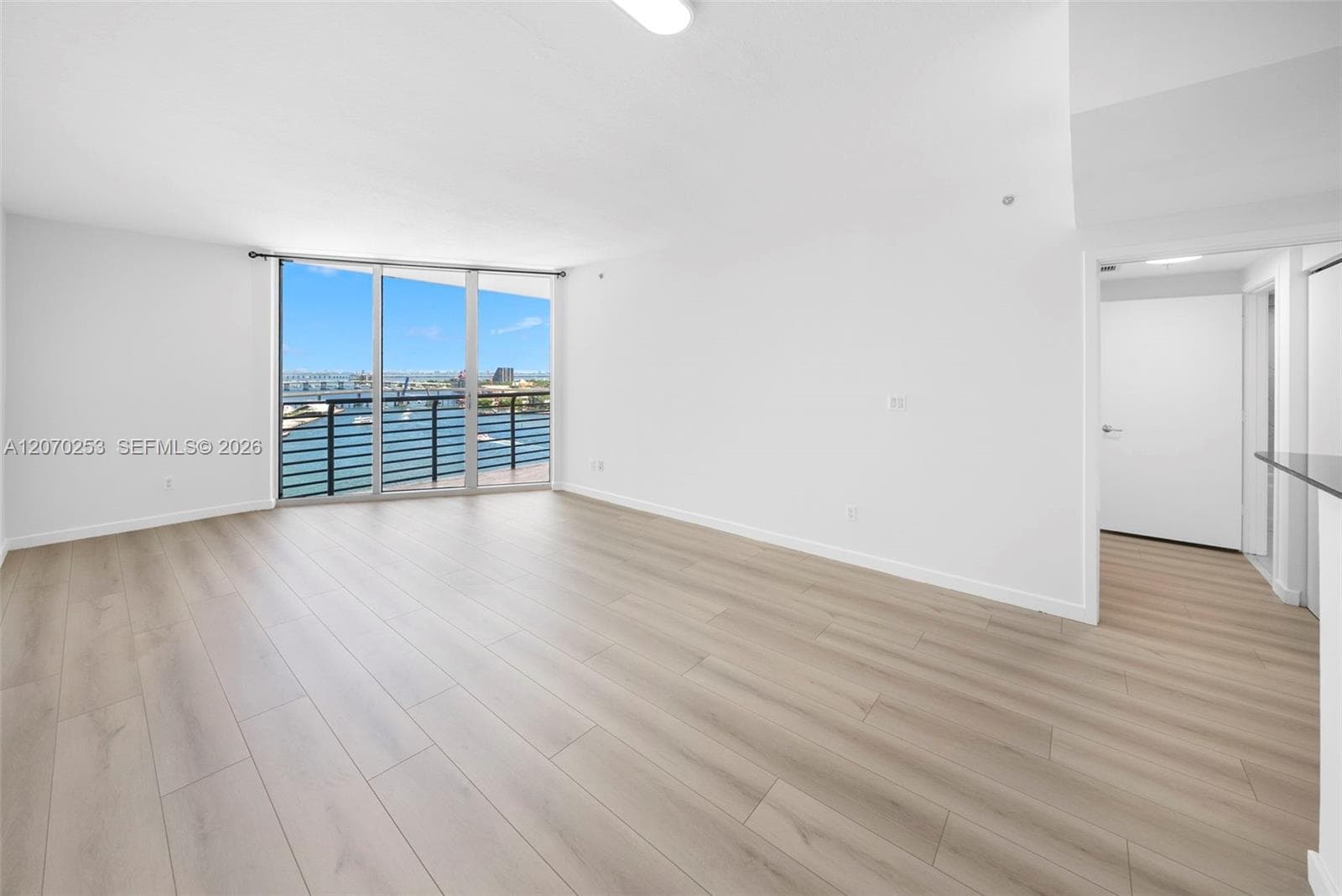 335 S Biscayne Blvd # 1910, Miami, FL 33131 photo 2