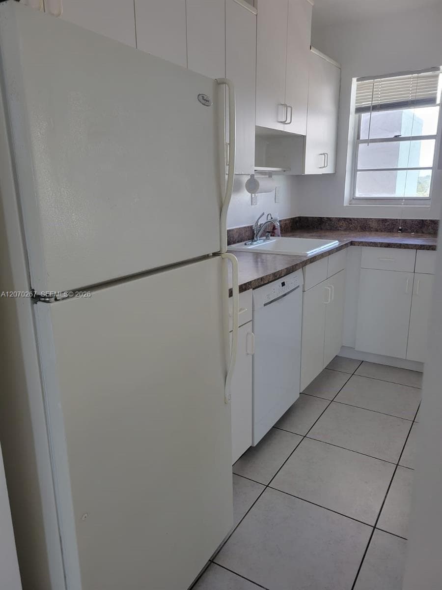 7620 Carlyle Ave # 604, Miami Beach, FL 33141 photo 2