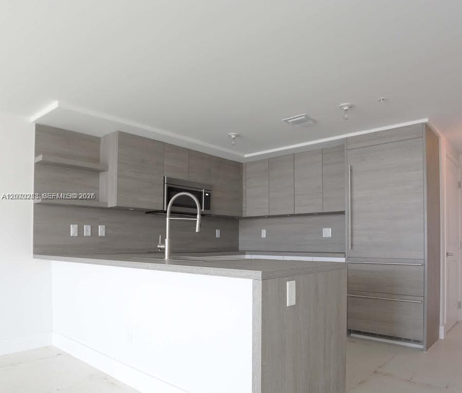 400 Sunny Isles Blvd # 806, Sunny Isles Beach, FL 33160 photo 4