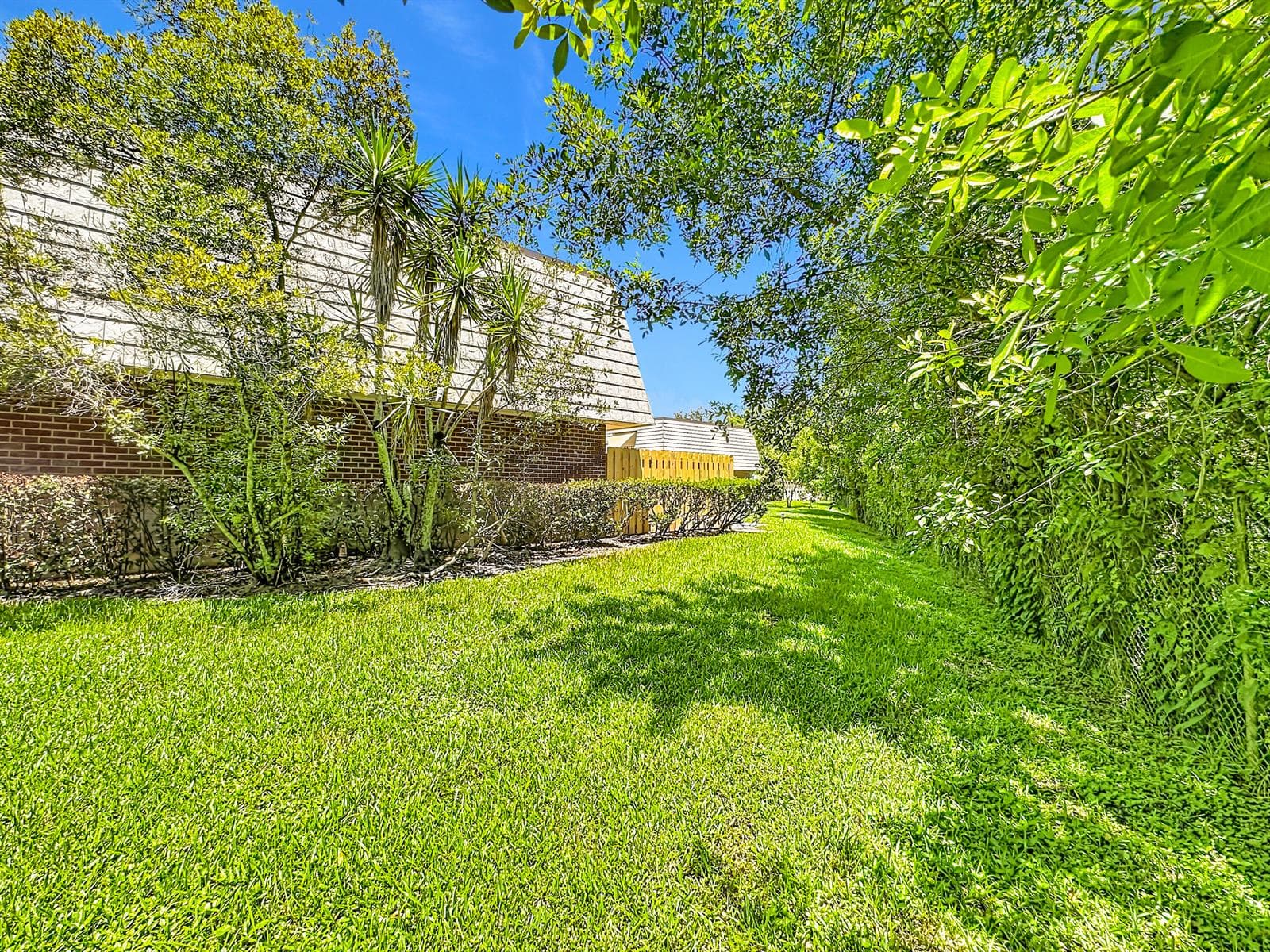3192 SE BROOK Street, Stuart, FL 34997 photo 2