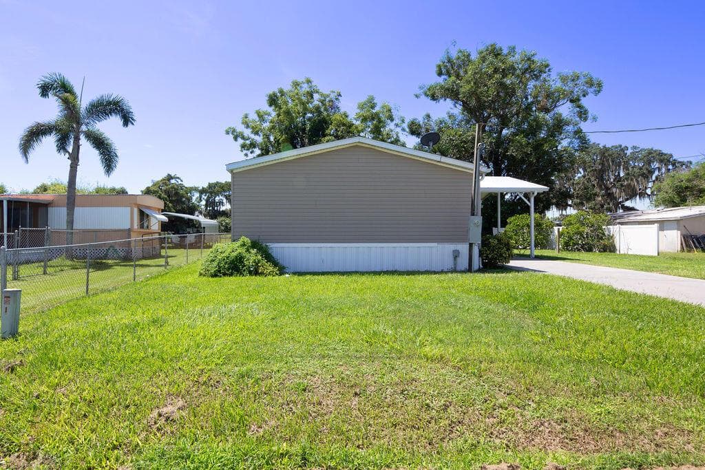 2208 SE 38TH Trail, Okeechobee, FL 34974 photo 3