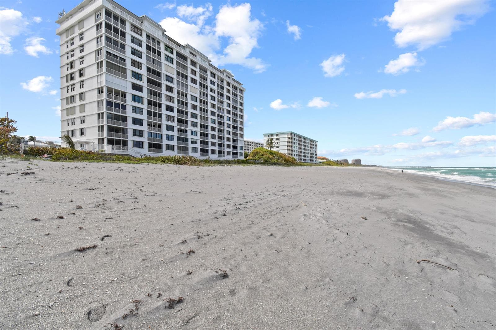 840 OCEAN Drive # 404, Juno Beach, FL 33408 photo 4