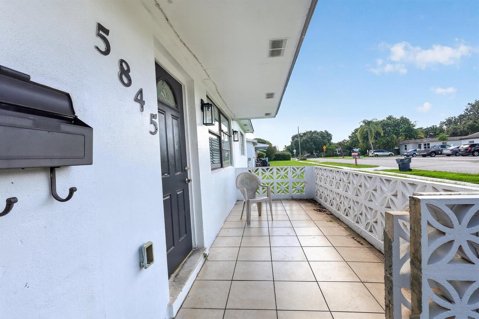 5845 ARTHUR Street, Hollywood, FL 33021 photo 3