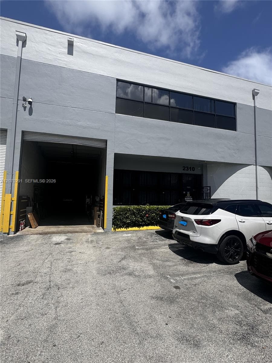 2310 NW 102nd Pl, Doral, FL 33172 photo 3