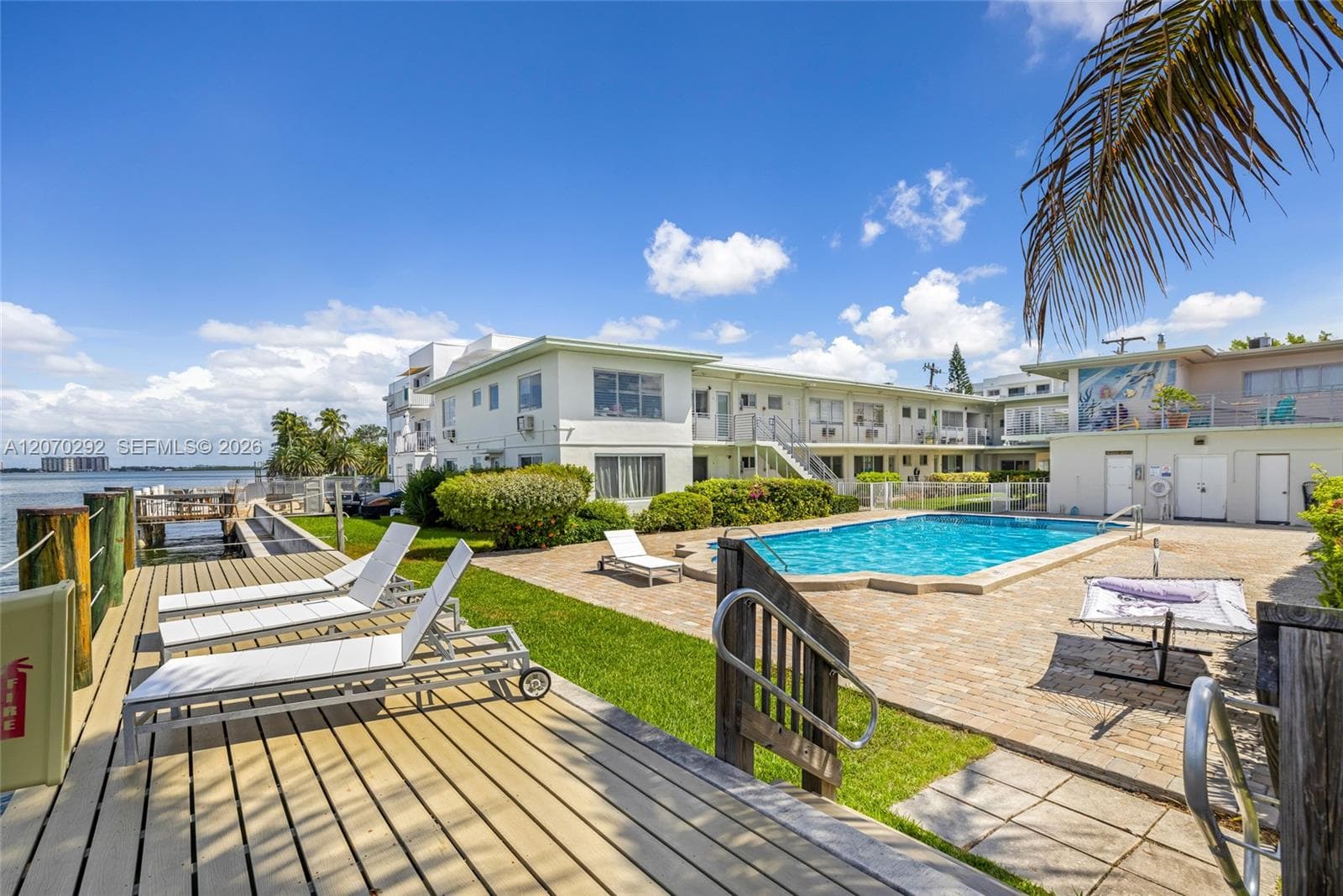2250 Bay Dr # 7, Miami Beach, FL 33141 photo 3