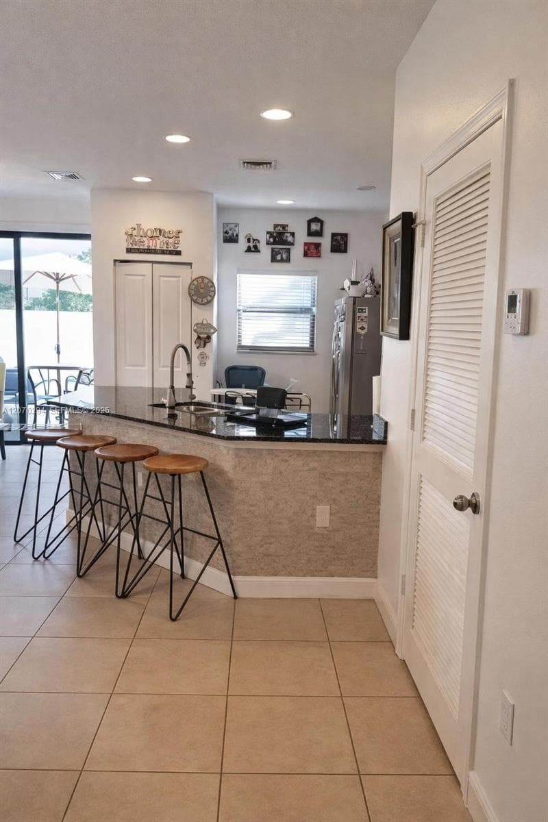 426 NE 194th Ter, Miami, FL 33179 photo 4