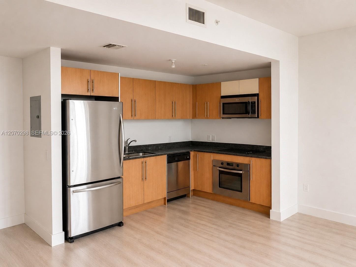 300 S BISCAYNE BL # 2503, Miami, FL 33131 photo 3