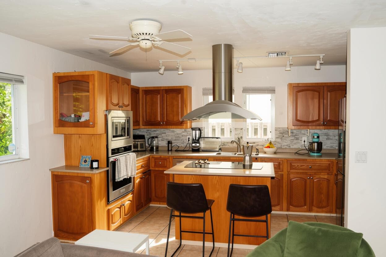 114 NE 16TH Terrace, Fort Lauderdale, FL 33301 photo 2
