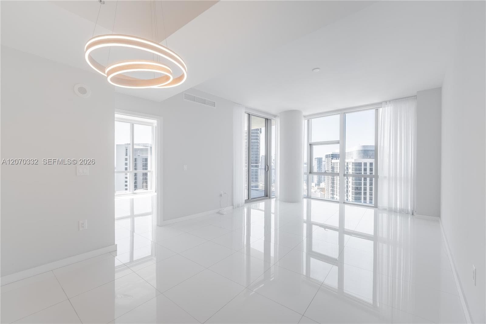 851 NE 1st Ave # 3911, Miami, FL 33132 photo 5
