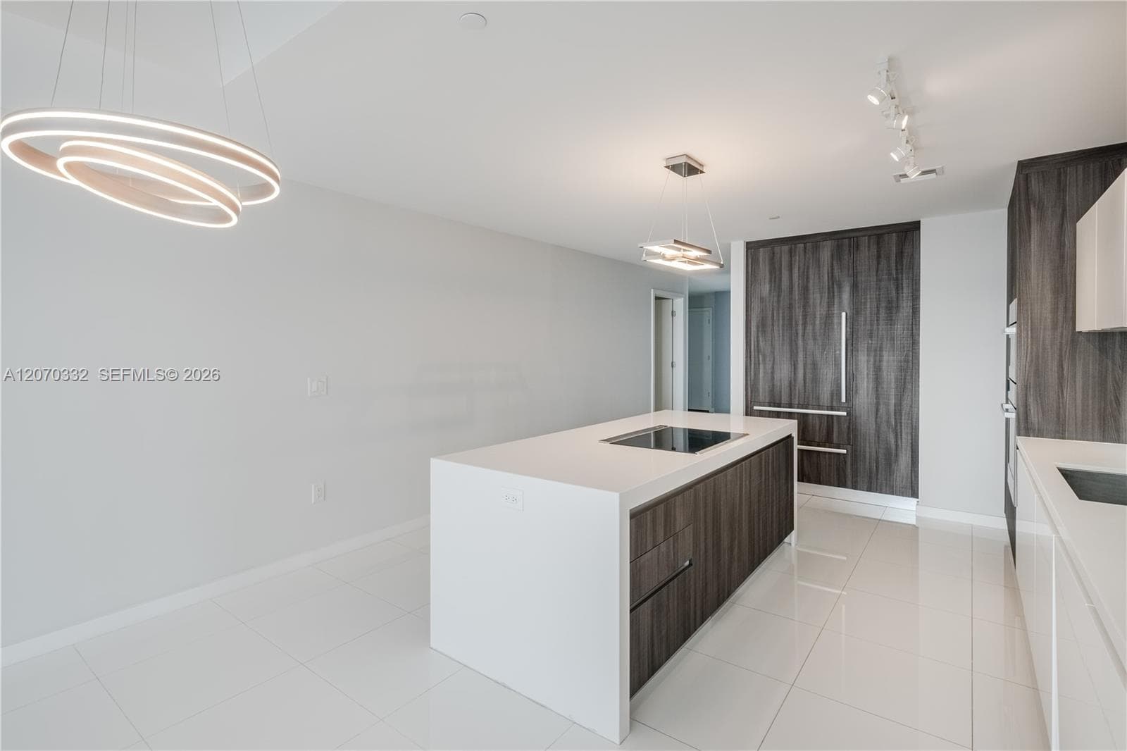 851 NE 1st Ave # 3911, Miami, FL 33132 photo 4