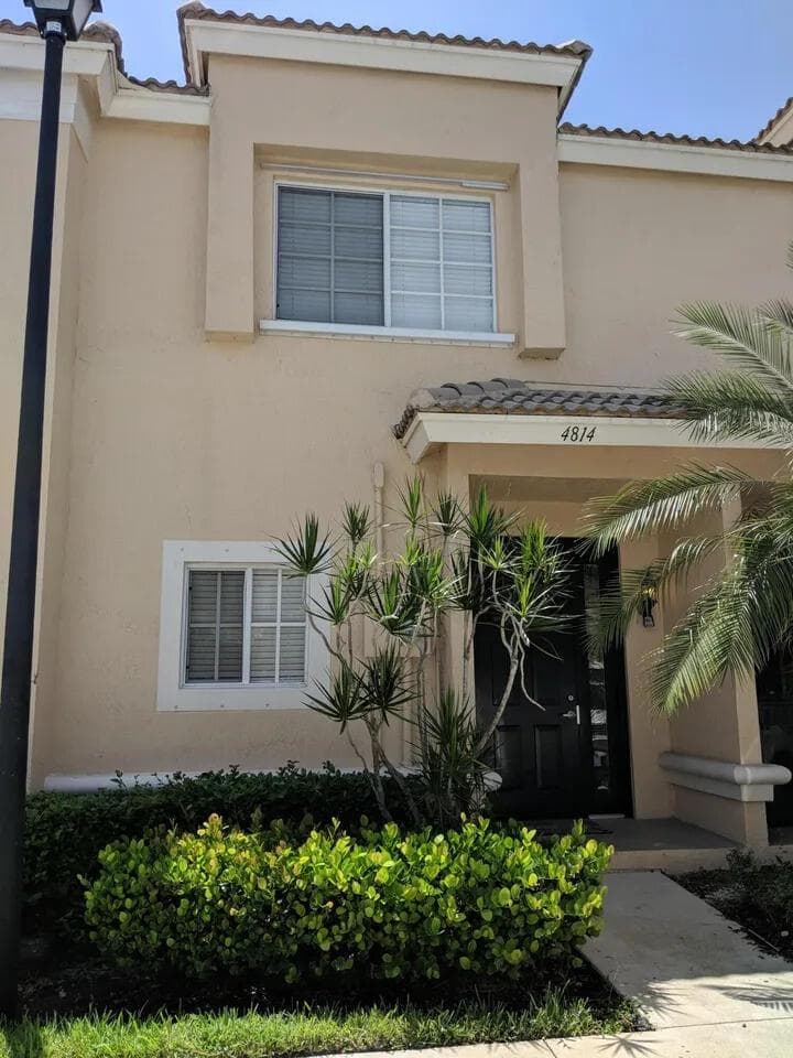 4814 NW 58th Manor, Coconut Creek, FL 33073 photo 3